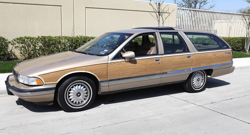 Illustration for article titled Looks are a justification: Why we won't buy a minivan